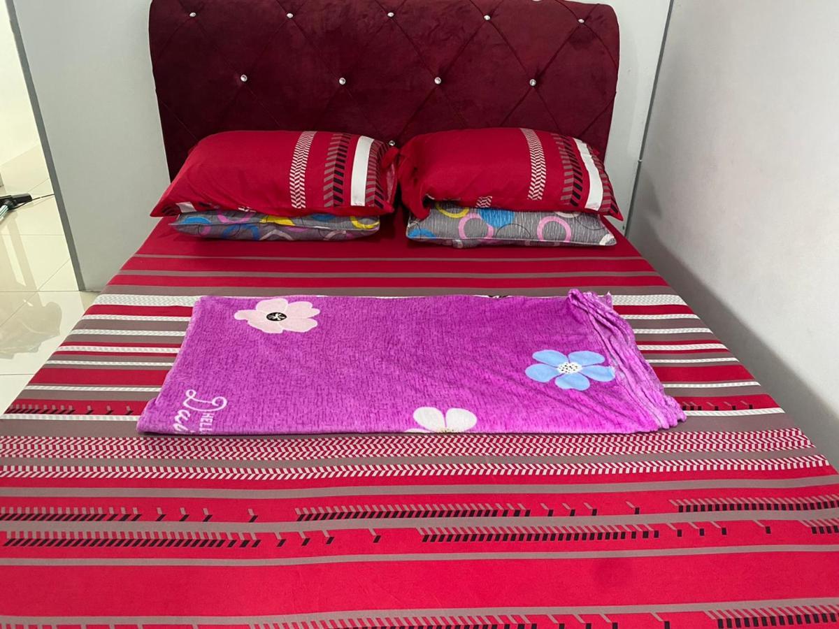 Klia Redza Homestay Kota Warisan Malay Only Сепанг Экстерьер фото
